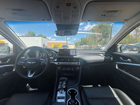 Used 2025 Genesis G70 2.5T AWD/4WD image 32