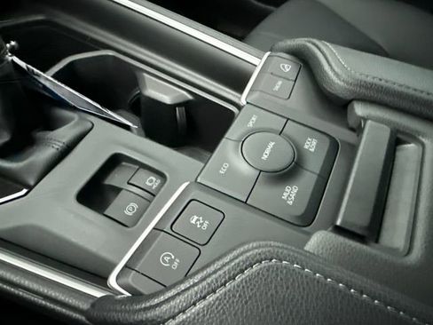 New 2026 Toyota Grand Highlander AWD image 25