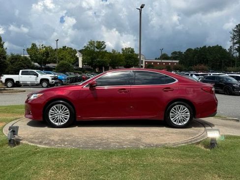 Used 2015 Lexus ES 350 w/ Luxury Package FWD image 4