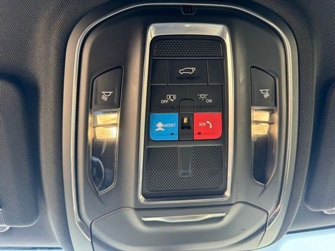 Certified 2025 Jeep Grand Cherokee Altitude image 21