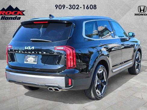 Used 2025 Kia Telluride S FWD image 6