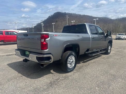 Used 2025 Chevrolet Silverado 2500 LT w/ Convenience Package AWD/4WD image 5