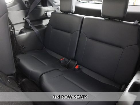 Used 2024 Mitsubishi Outlander SE AWD/4WD image 8