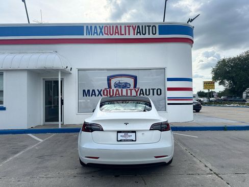 Used 2023 Tesla Model 3 Standard Range image 29