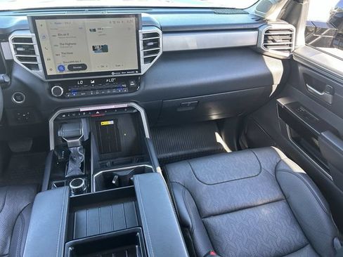 Used 2024 Toyota Tundra Limited AWD/4WD image 17