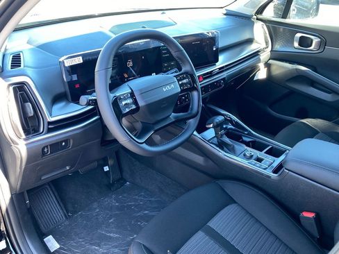 New 2026 Kia Sorento LX image 12