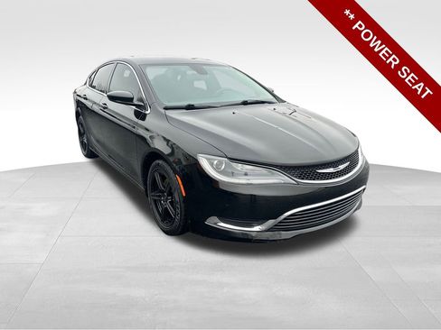 Used 2015 Chrysler 200 Limited w/ Convenience Group image 9
