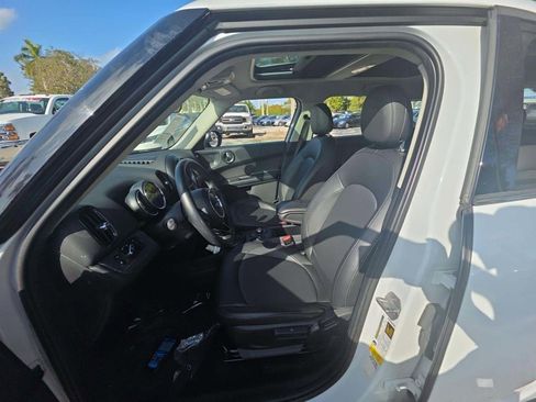 Used 2019 MINI Cooper Countryman image 3