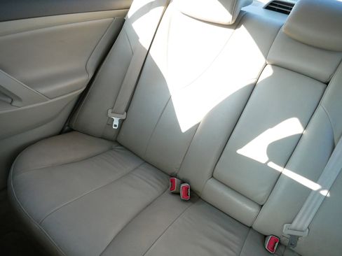 Used 2009 Toyota Camry image 12