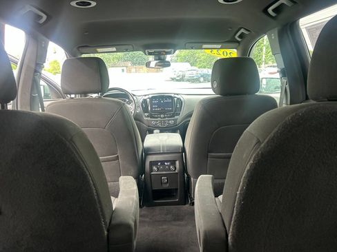 Certified 2023 Chevrolet Traverse LT w/ Midnight/Sport Edition AWD/4WD image 15