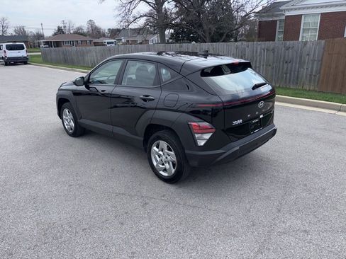 Used 2025 Hyundai Kona SE AWD/4WD image 3