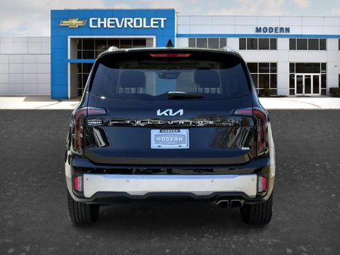 Used 2023 Kia Telluride EX w/ EX Captain's Chair Package image 4