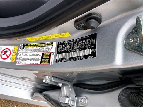 Used 2018 Toyota Camry XLE FWD image 37