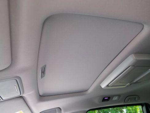 Used 2024 Honda Odyssey Elite image 29