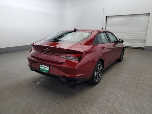 Used 2023 Hyundai Elantra SEL w/ Convenience Package image 9