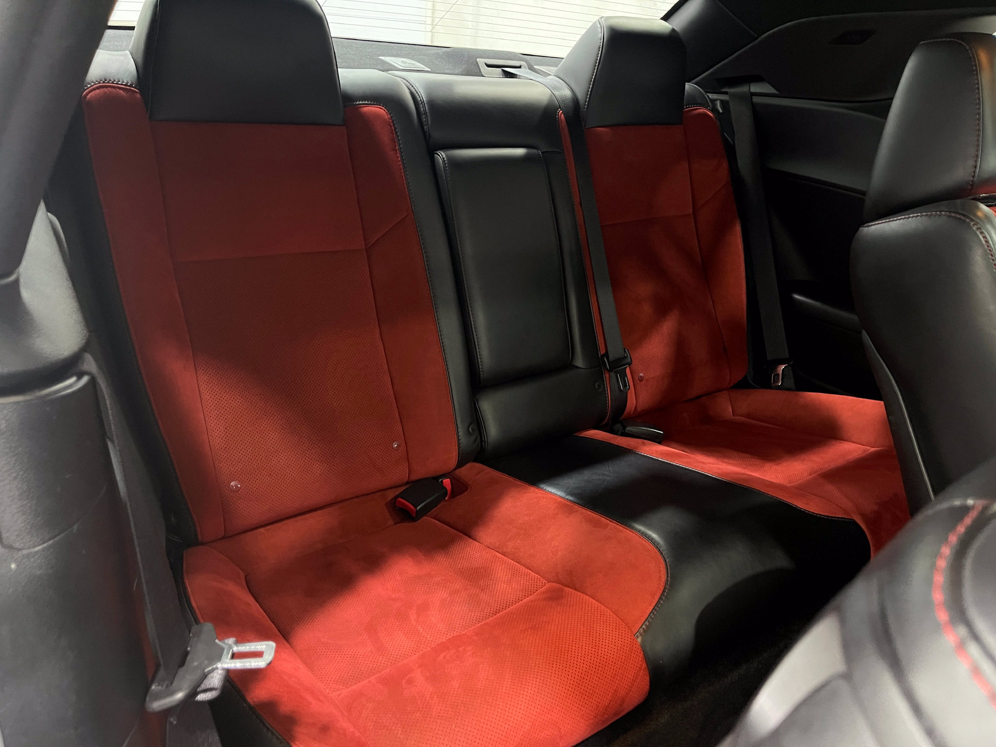 Used 2016 Dodge Challenger R/T Scat Pack w/ Leather Interior Group RWD image 30