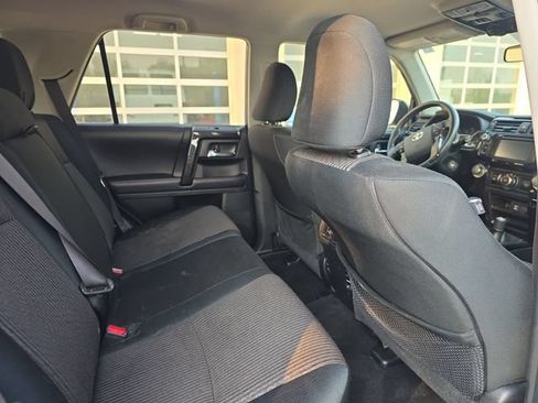 Used 2018 Toyota 4Runner TRD Off-Road AWD/4WD image 12