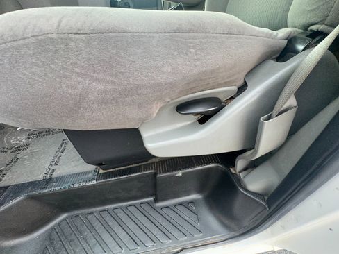 Used 2010 Ford E-350 and Econoline 350 XLT image 26