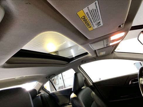 Used 2017 Honda Accord EX-L image 20