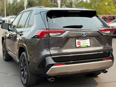 Used 2023 Toyota RAV4 SE w/ SE Grade Weather Package AWD/4WD image 3