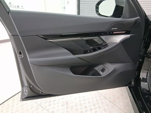 New 2026 BMW 530i xDrive w/ M Sport Package image 18