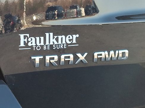 Used 2022 Chevrolet Trax LT w/ LT Convenience Package image 29