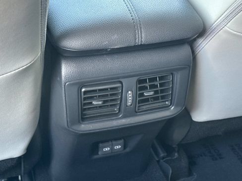 Used 2025 Toyota RAV4 Limited AWD/4WD image 17