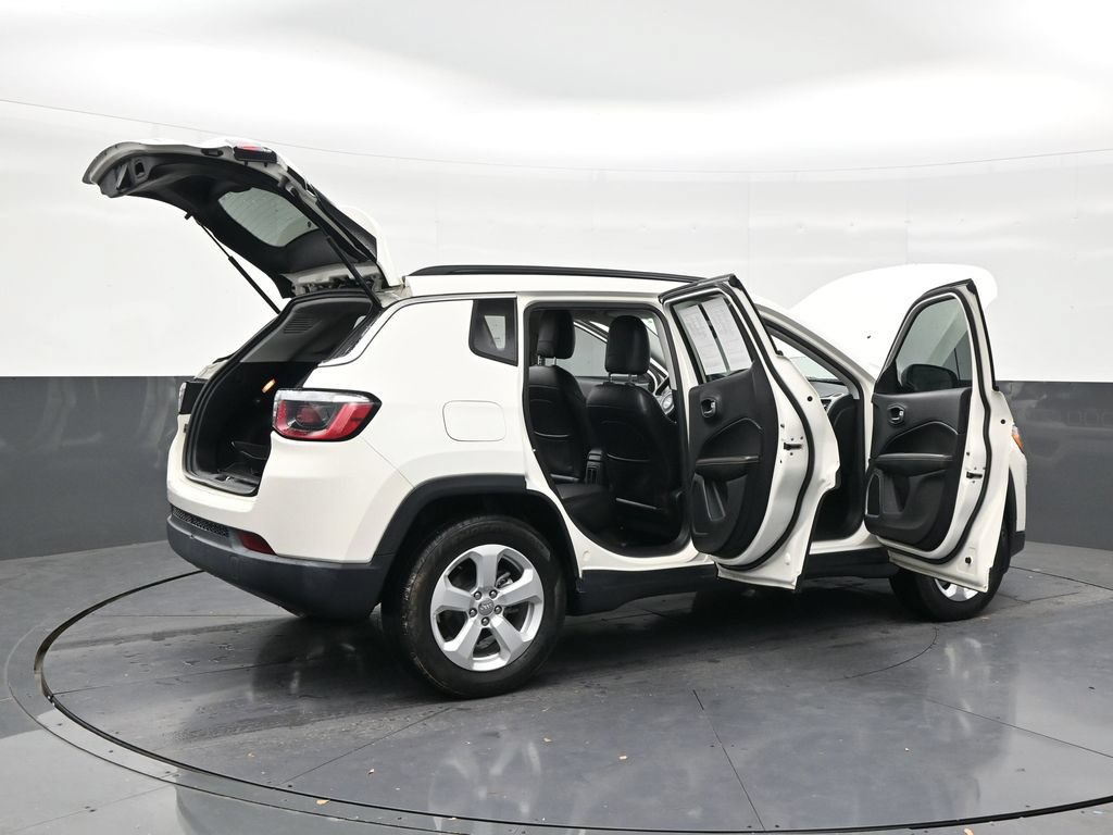Used 2020 Jeep Compass Latitude w/ Popular Equipment Group FWD image 28