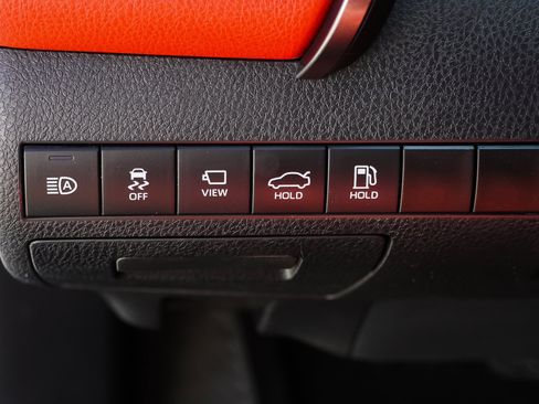 Used 2019 Toyota Camry XSE FWD image 18