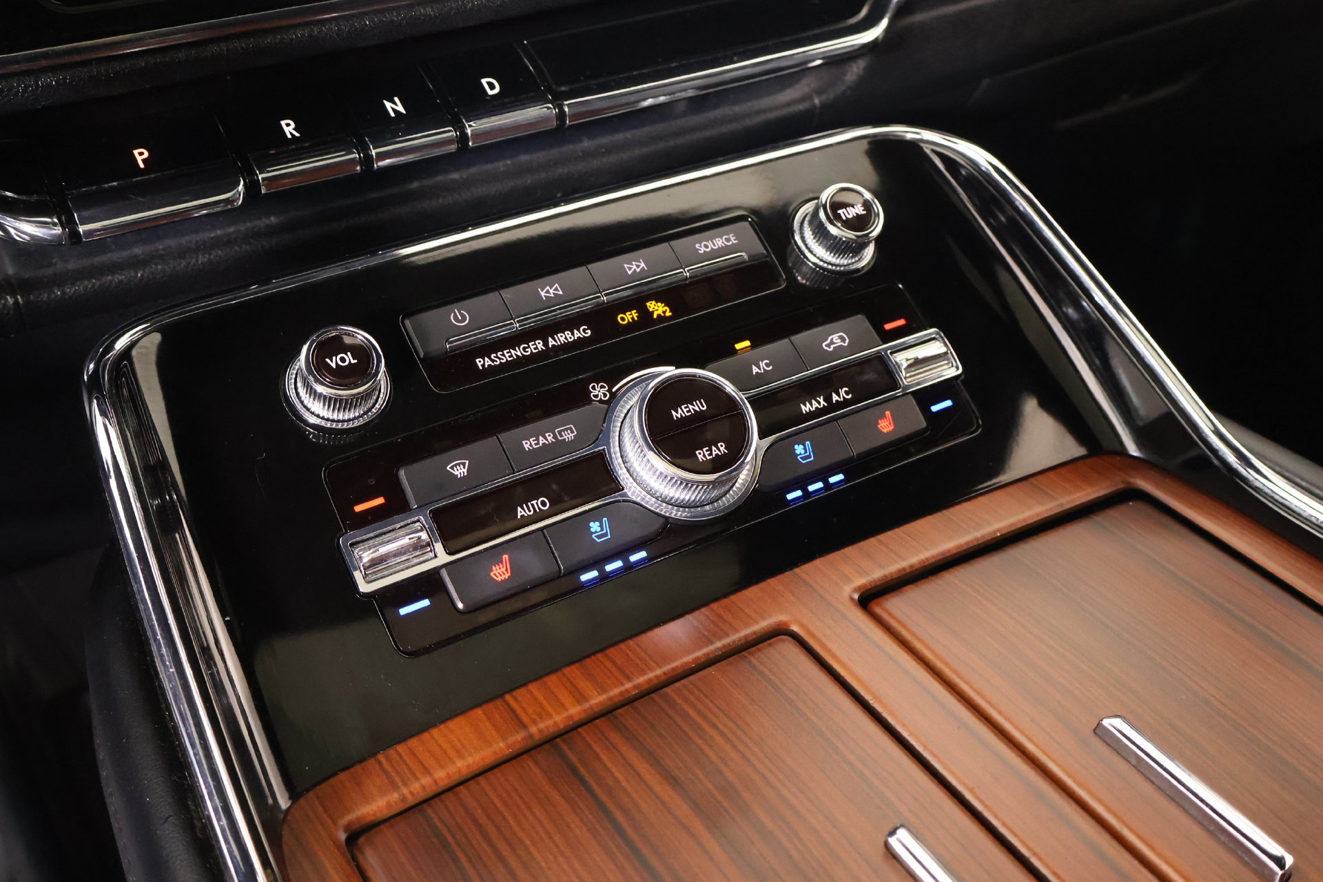 Used 2021 Lincoln Navigator Reserve w/ Luxury Package AWD/4WD image 8