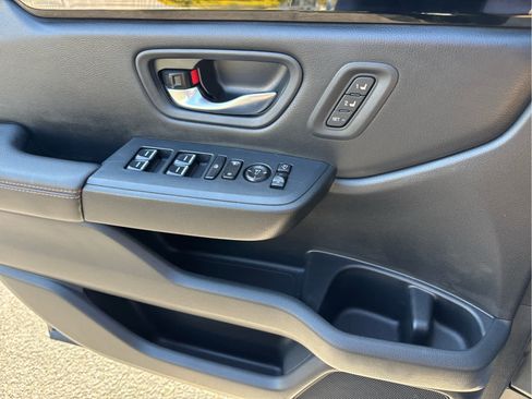 Used 2024 Honda Pilot TrailSport image 22