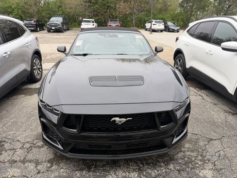 Used 2025 Ford Mustang GT Premium image 13