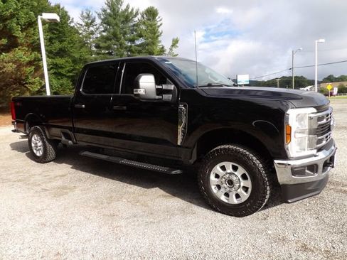 Used 2024 Ford F250 XLT AWD/4WD image 7