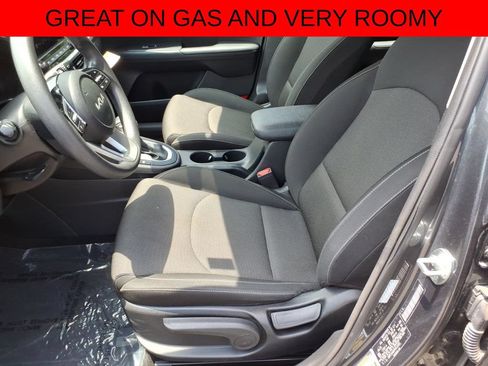 Used 2023 Kia Forte LXS FWD image 12