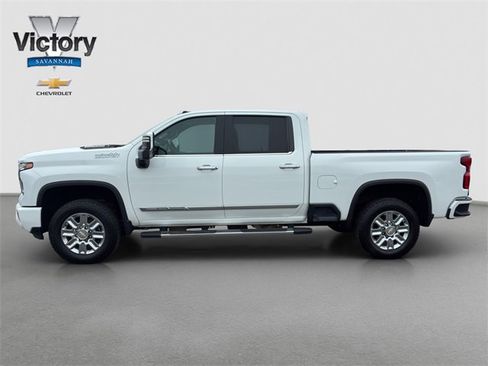 Used 2024 Chevrolet Silverado 3500 High Country w/ High Country Premium Package image 4