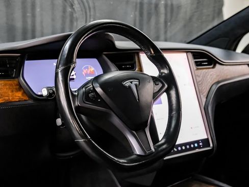 Used 2020 Tesla Model X Long Range AWD/4WD image 25