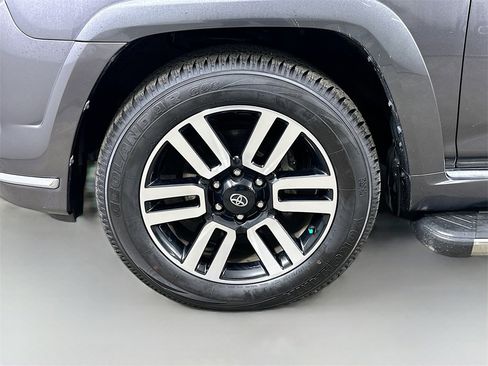 Used 2022 Toyota 4Runner Limited image 8