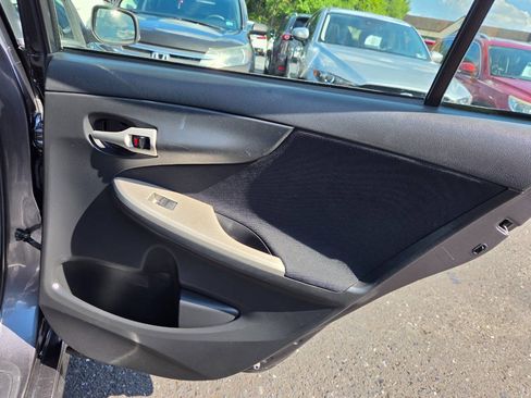 Used 2012 Toyota Corolla S FWD image 29