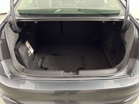 Certified 2023 Volkswagen Jetta SE image 24