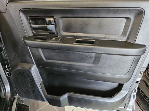 Used 2018 RAM 1500 ST w/ SXT Appearance Group image 24