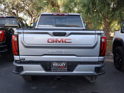 New 2026 GMC Sierra 2500 Denali w/ Denali Reserve Package image 3