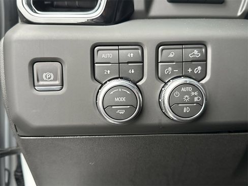 Certified 2026 GMC Sierra 2500 Denali Ultimate image 19