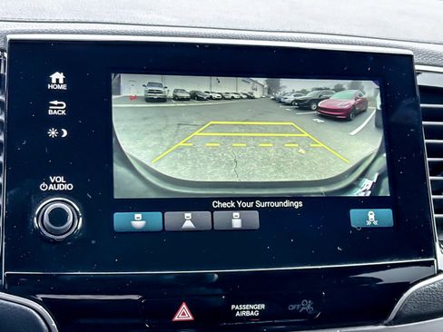 Used 2022 Honda Pilot Sport image 24