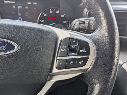 Used 2021 Ford Explorer XLT image 26