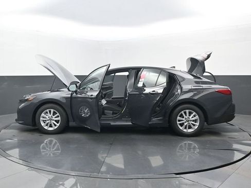 New 2026 Toyota Camry LE image 31