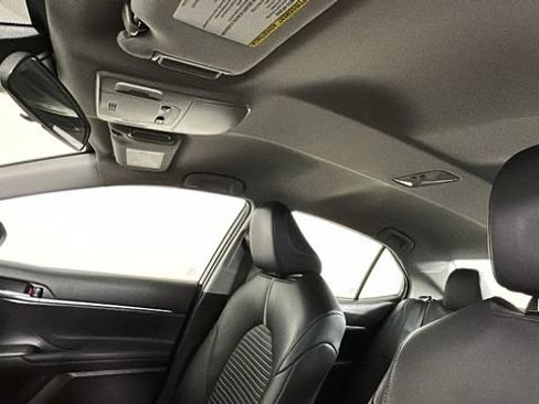 Used 2024 Toyota Camry SE FWD image 11