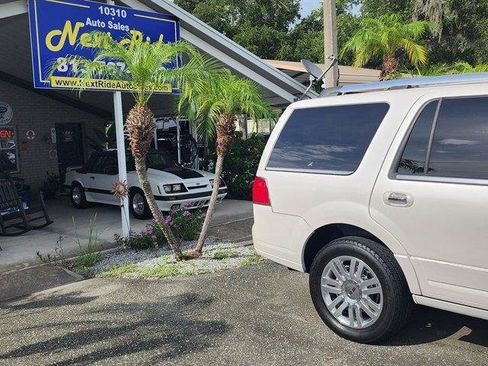 Used 2012 Lincoln Navigator 2WD image 10