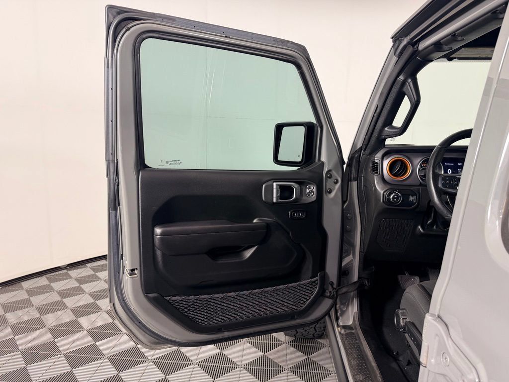 Used 2023 Jeep Gladiator Mojave w/ LED Lighting Group AWD/4WD image 29