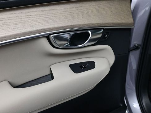 New 2026 Volvo XC90 B6 Plus w/ Protection Package Premier image 16