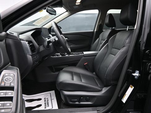 Used 2026 Nissan Rogue SL AWD/4WD image 9